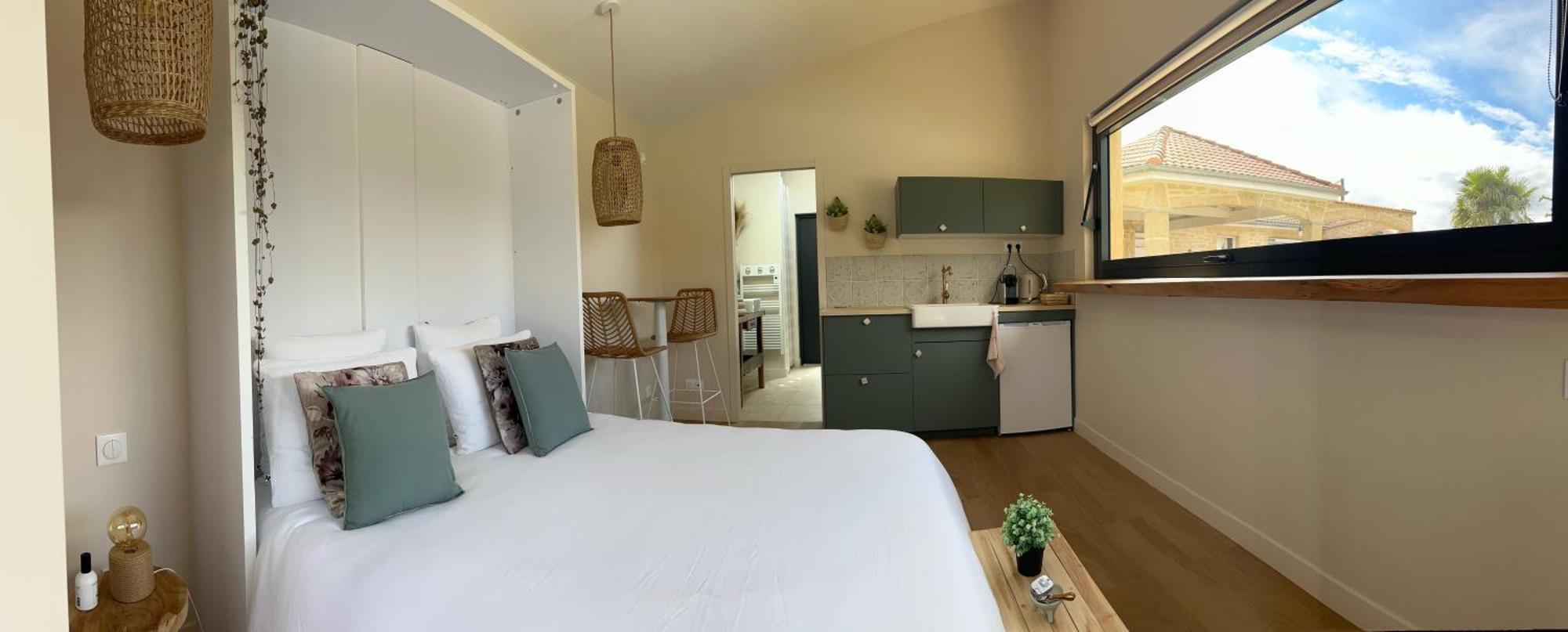 Hotel La Parenthese Auberives-sur-Vareze Exterior foto